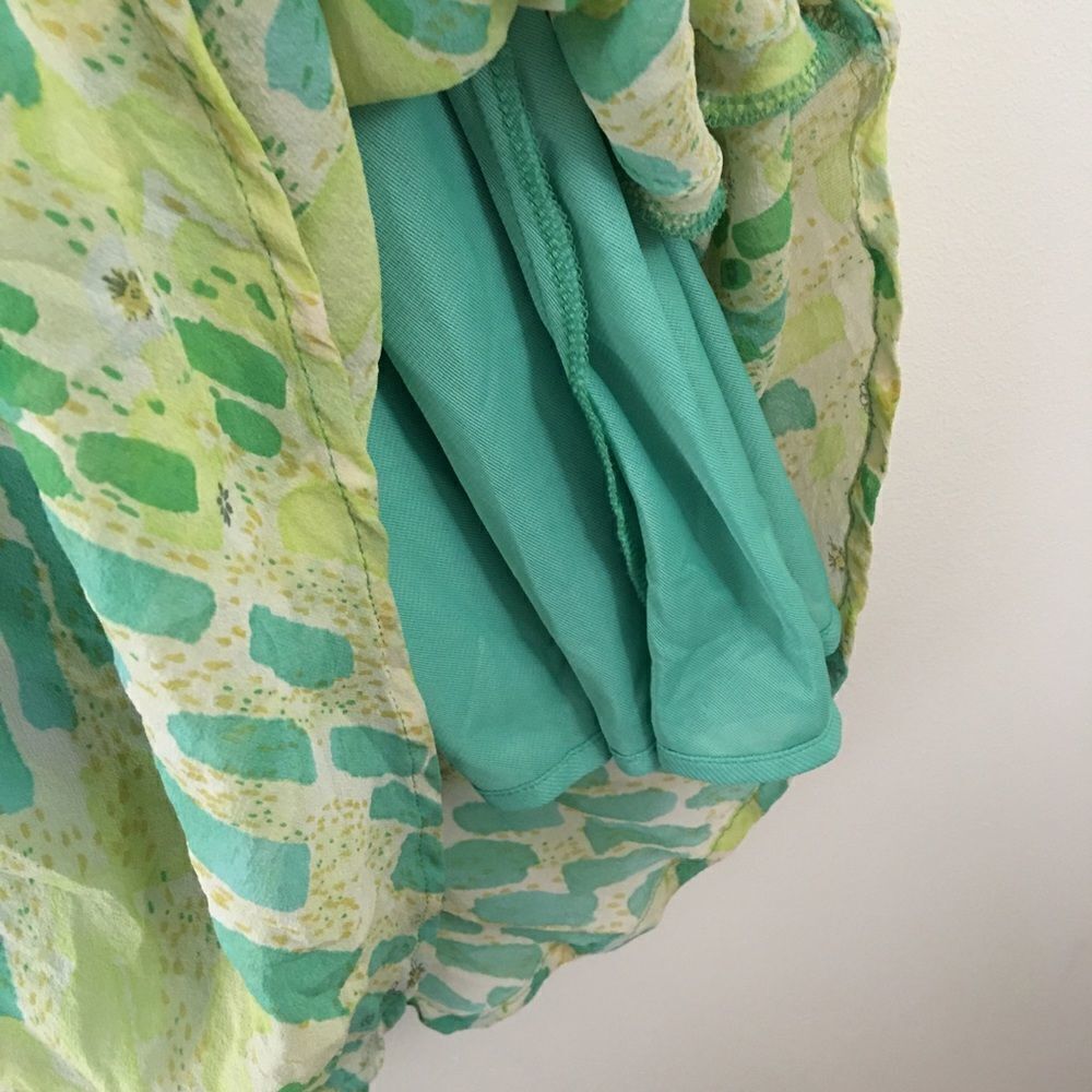 Mathilde green pattern short-sleeve wrap dress - Picture 7 of 9
